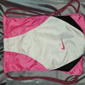 Nike Drawstring Bag OS Pink Silver Black